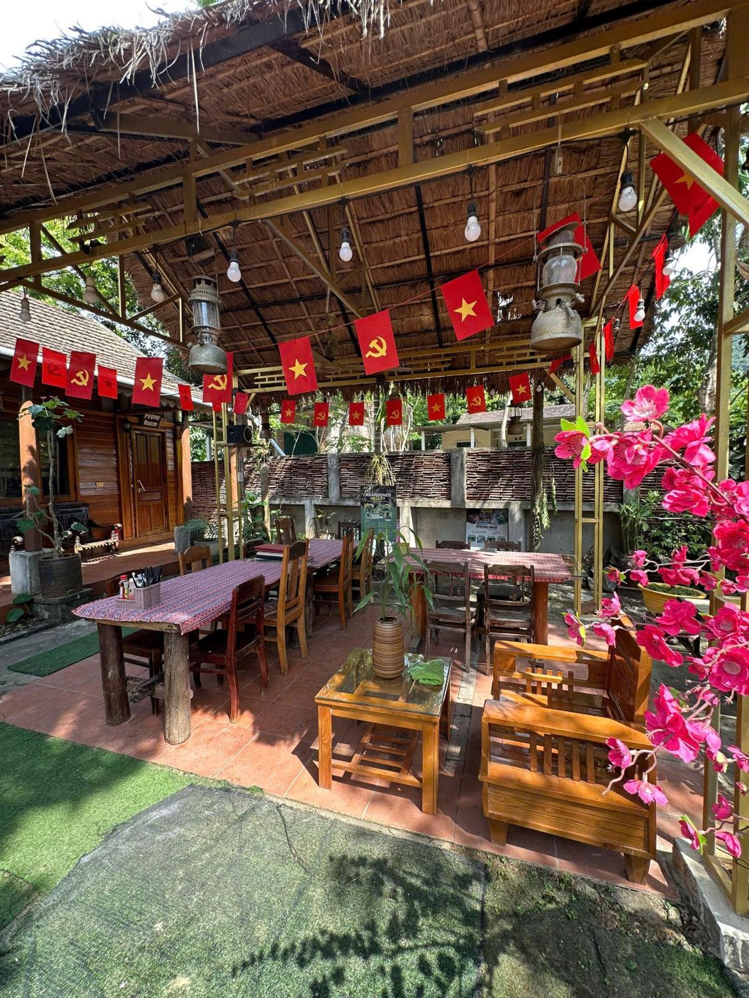 Highway 20 Homestay Phong Nha Exteriör bild